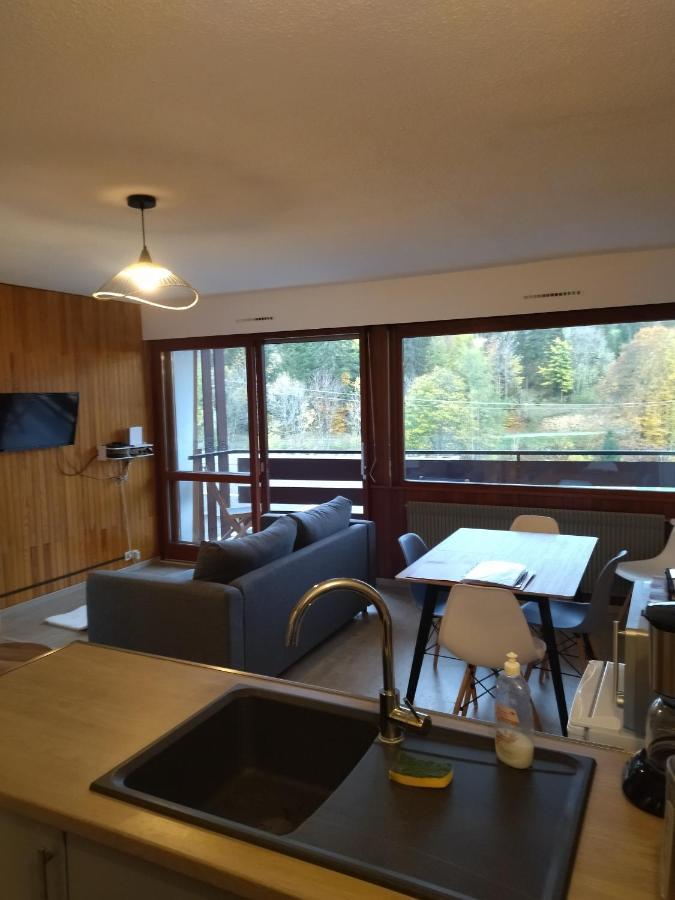 Joli studio avec Piscine et tennis - Résidence Le Lacuzon Les Rousses Esterno foto